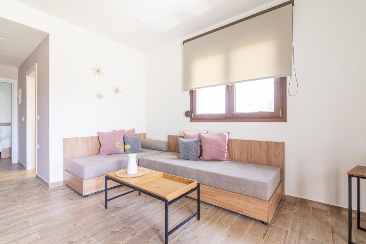 Gazi Modern House With Pool Near Beach מראה חיצוני תמונה