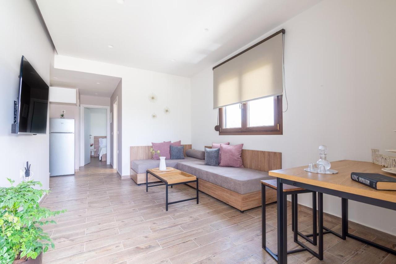 Gazi Modern House With Pool Near Beach מראה חיצוני תמונה